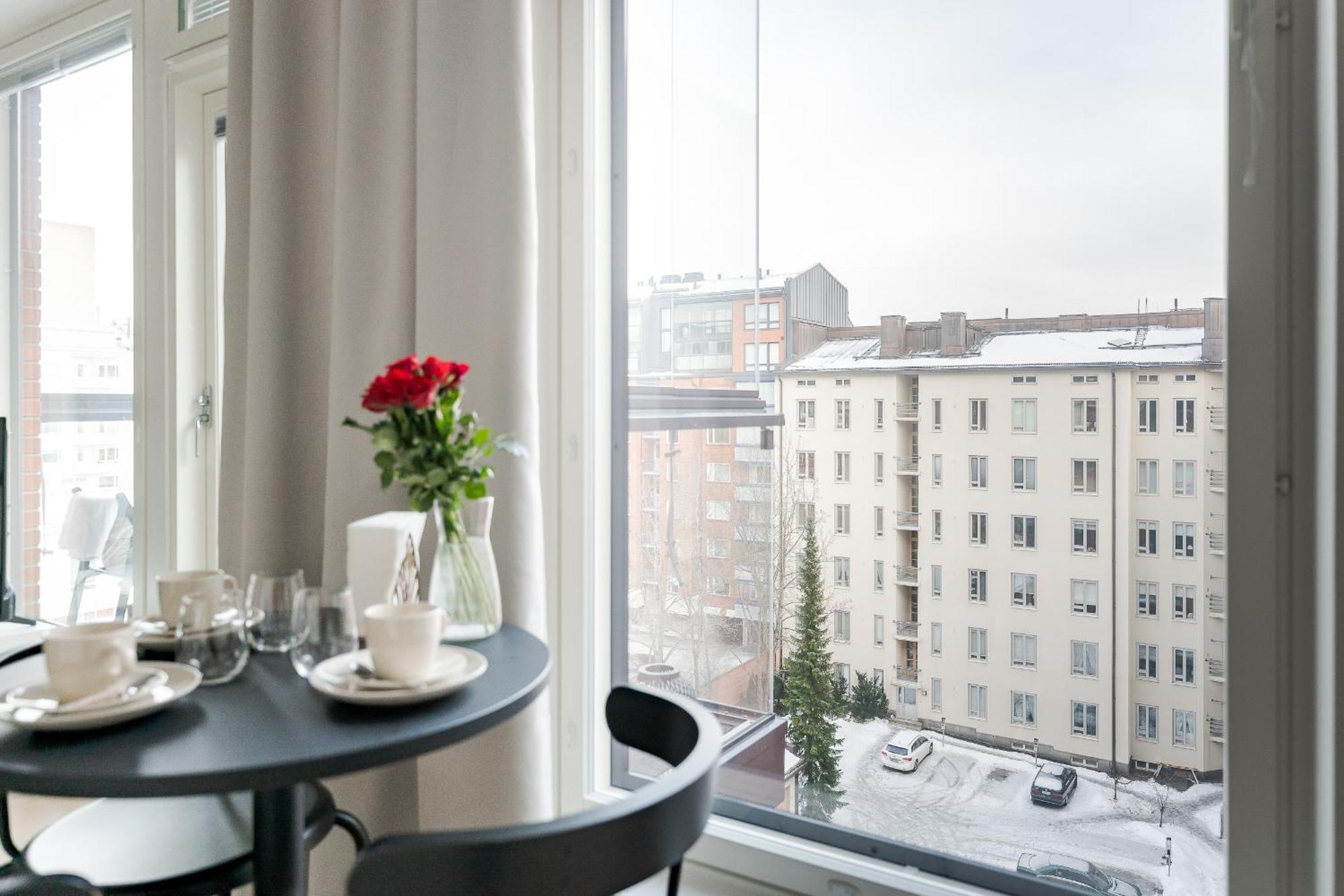 Great Location, Quiet And New With Balcony&Cafe Apartment Tampere Luaran gambar