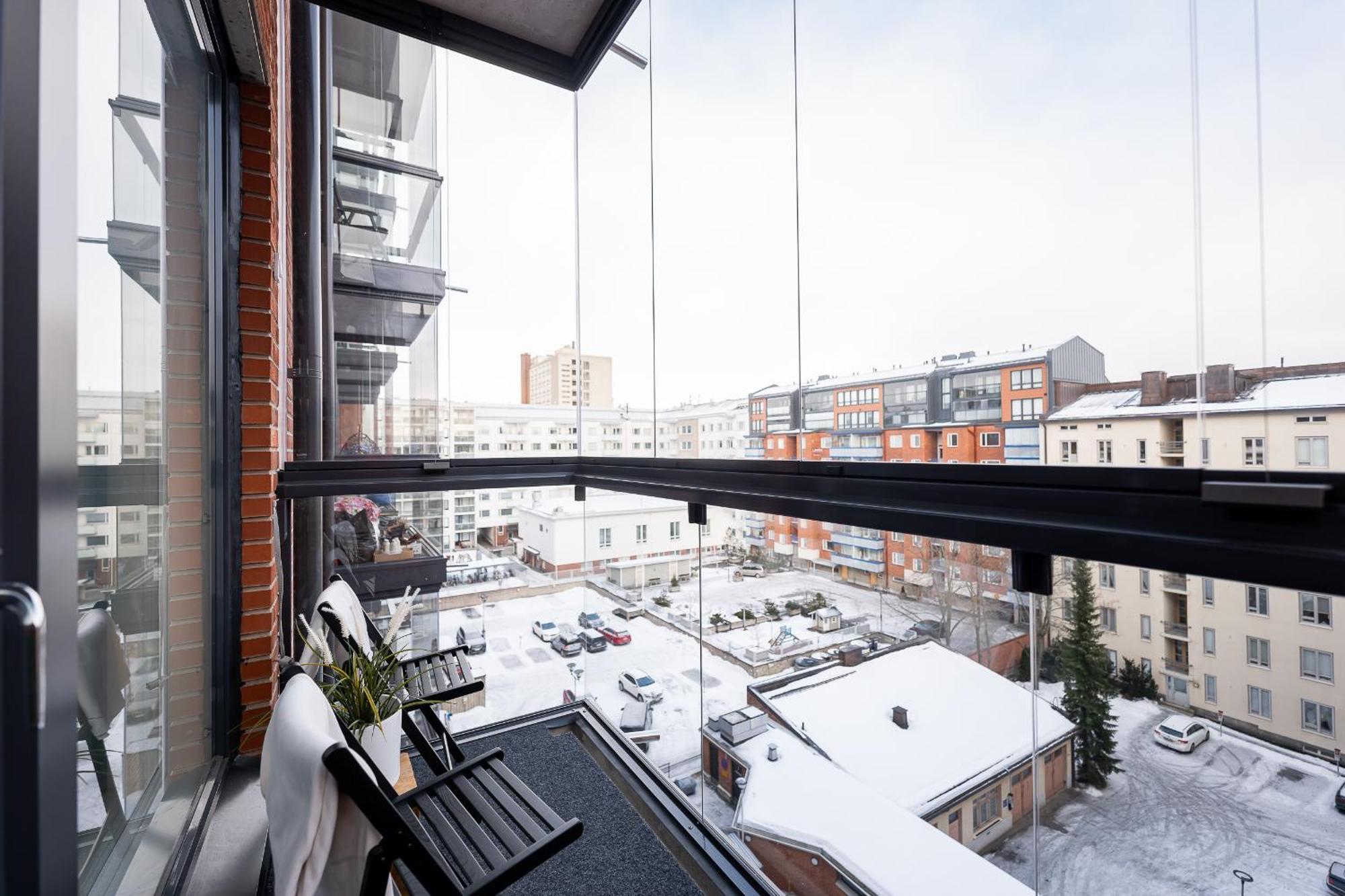 Great Location, Quiet And New With Balcony&Cafe Apartment Tampere Luaran gambar